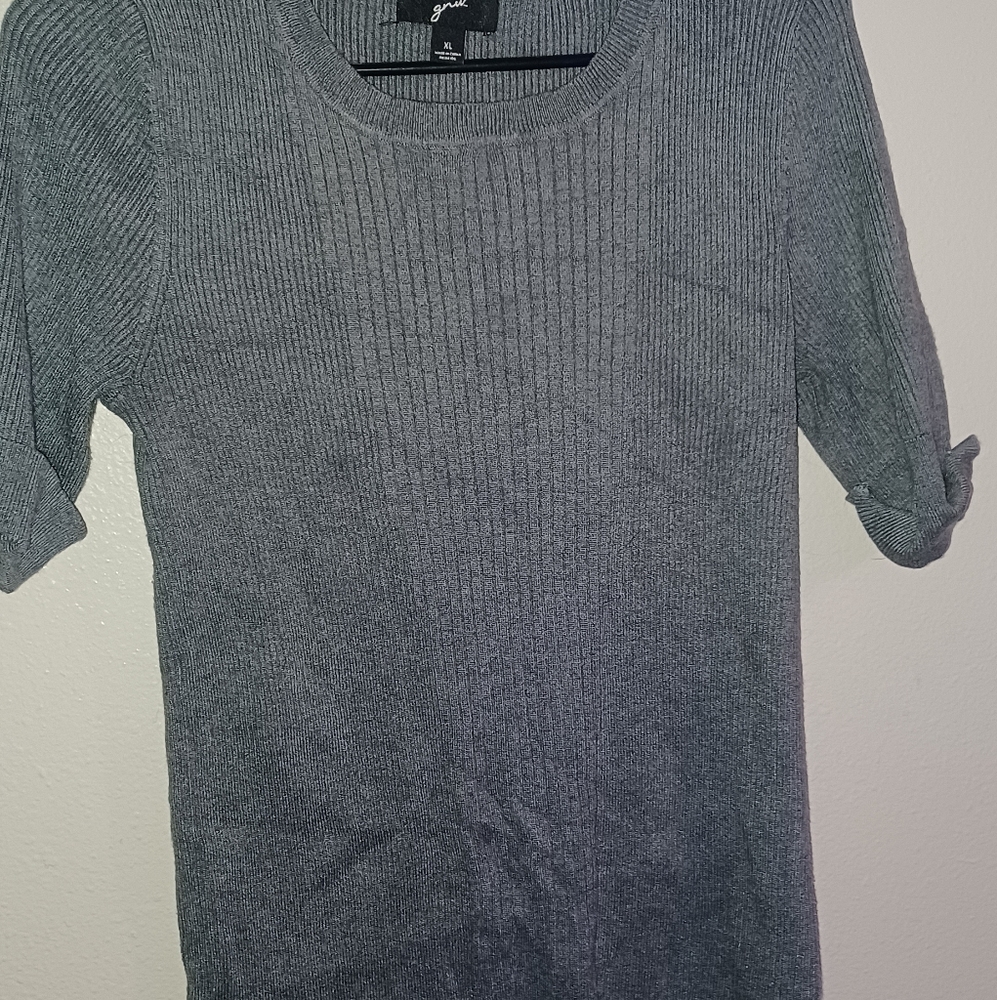 Cute light grey knit shirt